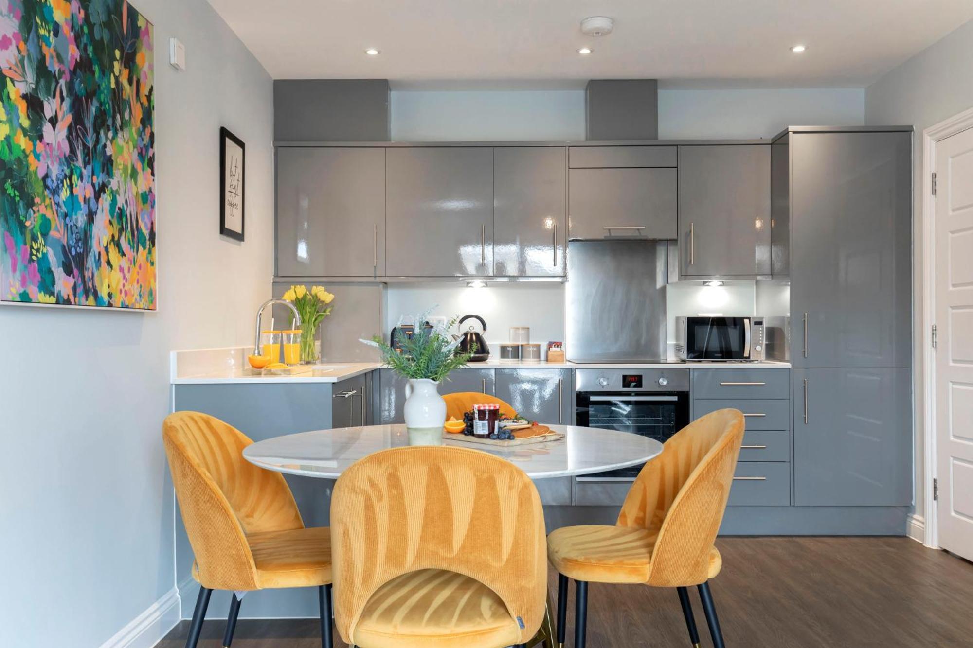 Elliot Oliver - Stylish 2 Bedroom Apartment With Parking In The Docks Gloucester Extérieur photo